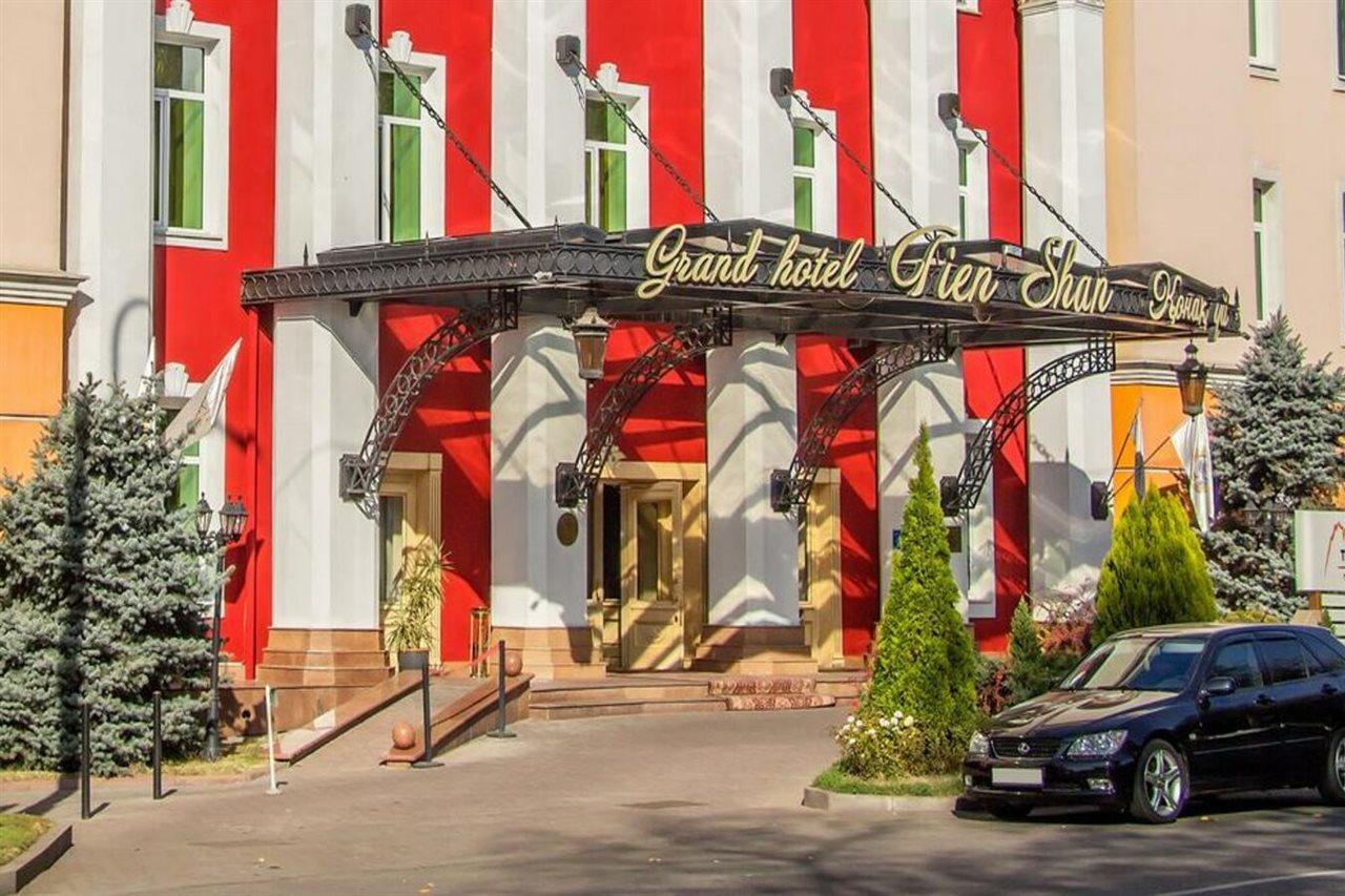 Grand Tien Shan Hotel อัลมาตี ภายนอก รูปภาพ