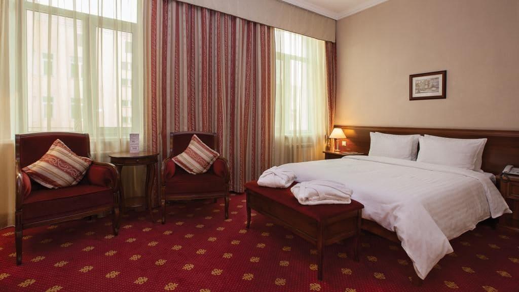 Grand Tien Shan Hotel อัลมาตี ภายนอก รูปภาพ
