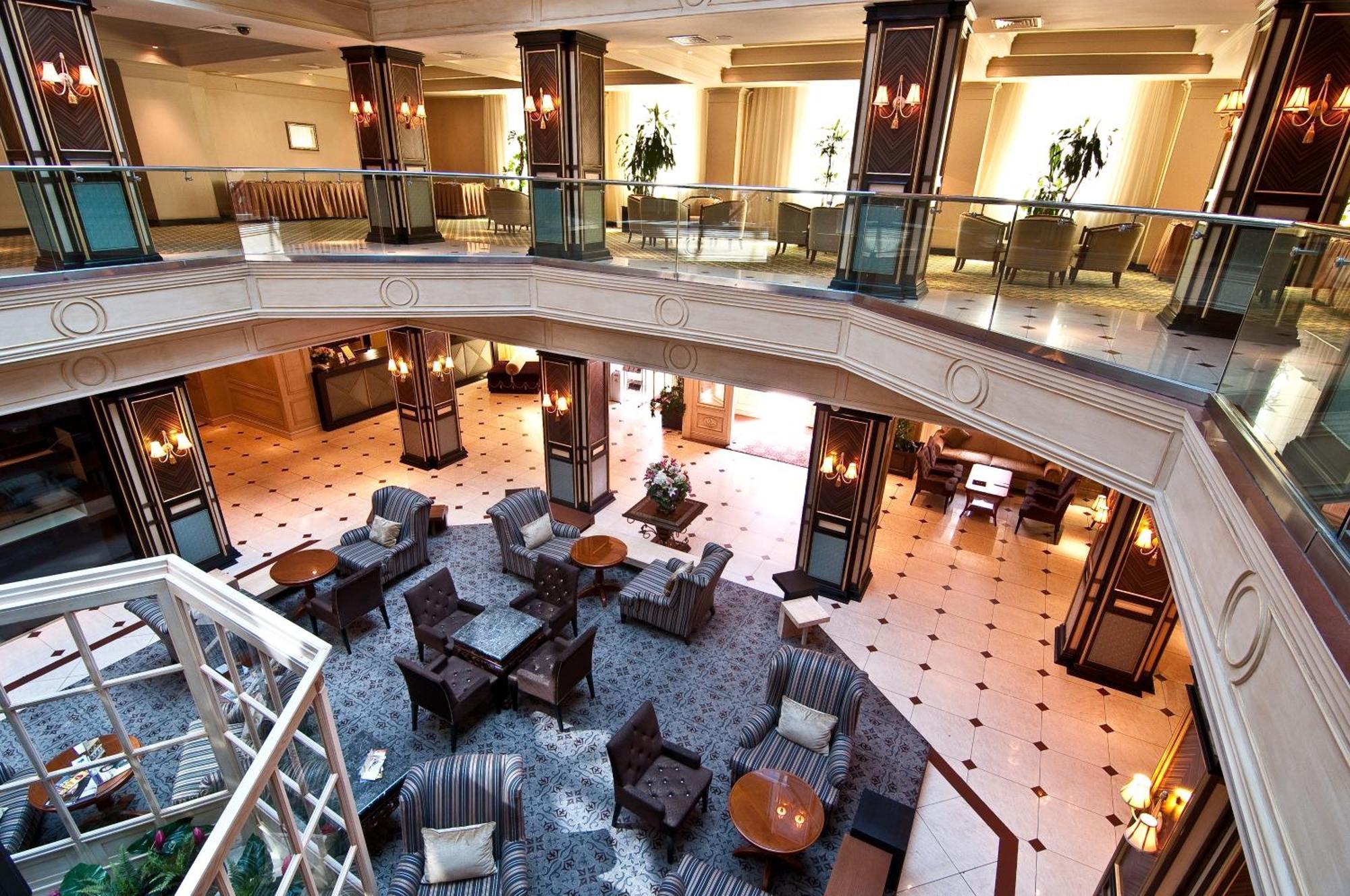 Grand Tien Shan Hotel อัลมาตี ร้านอาหาร รูปภาพ
