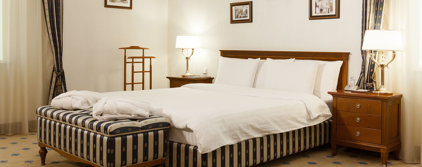 Grand Tien Shan Hotel อัลมาตี ภายนอก รูปภาพ